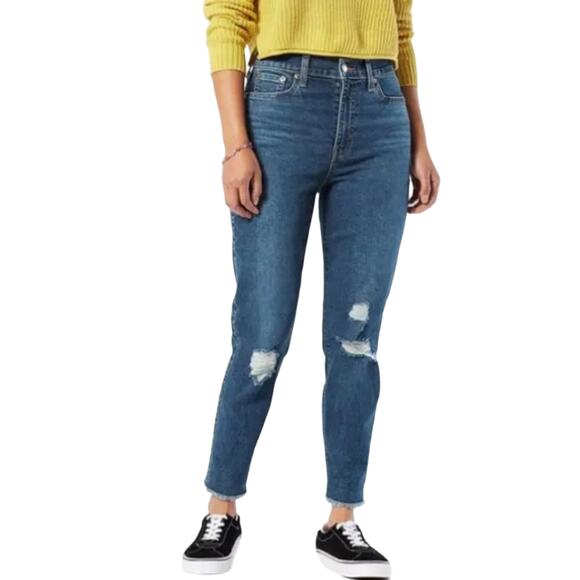 ‼️[B7] NEW Denizen Levi's Women's Dark Wash Distressed Mom Jeans Size 11/W30 - Picture 1 of 5